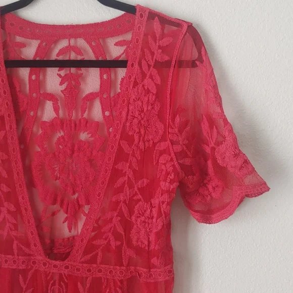 Red Lace V-Neck Women's Dress - Picture 4 of 14